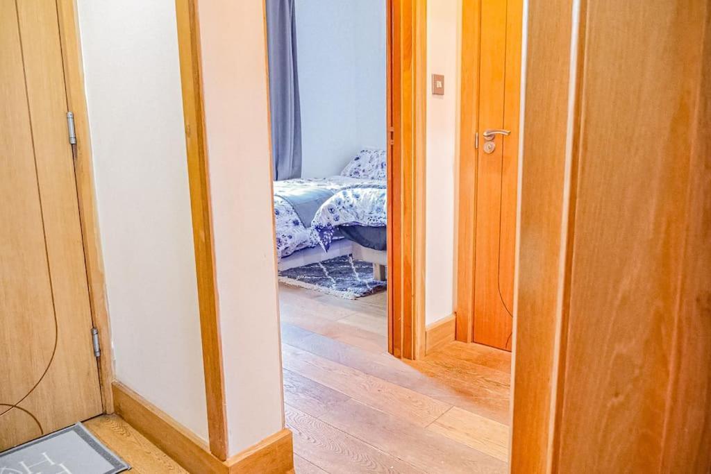 Charming City Centre Apartment Кардиф Екстериор снимка