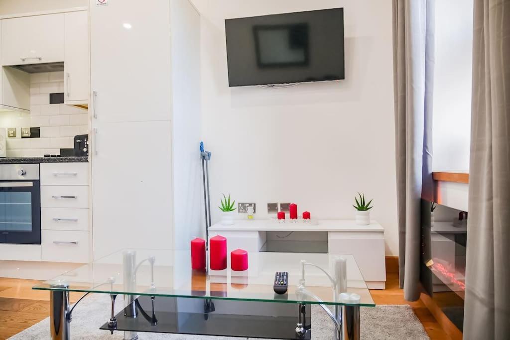 Charming City Centre Apartment Кардиф Екстериор снимка